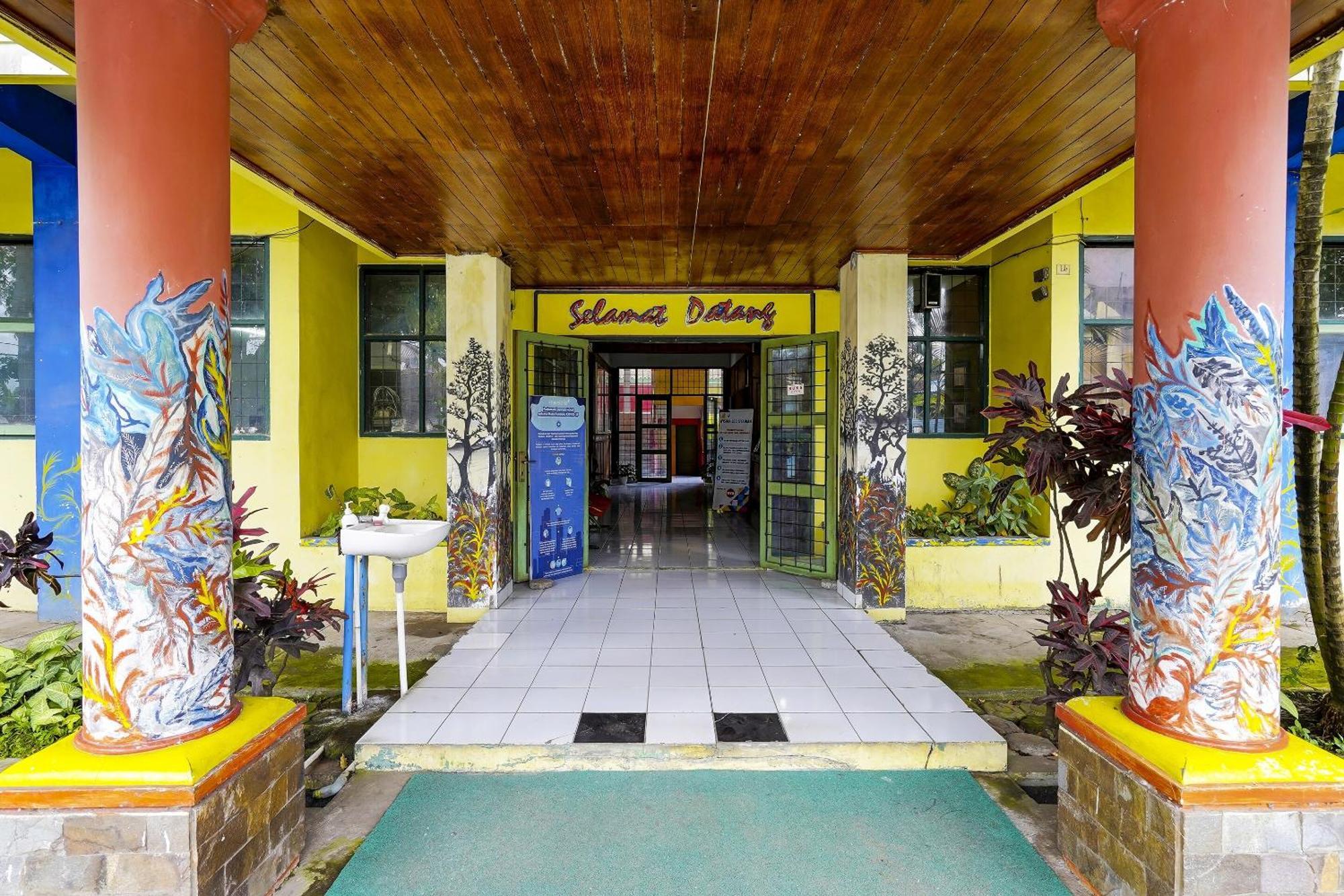 Spot On 91064 Wisma Lec Syariah Garut Exterior photo